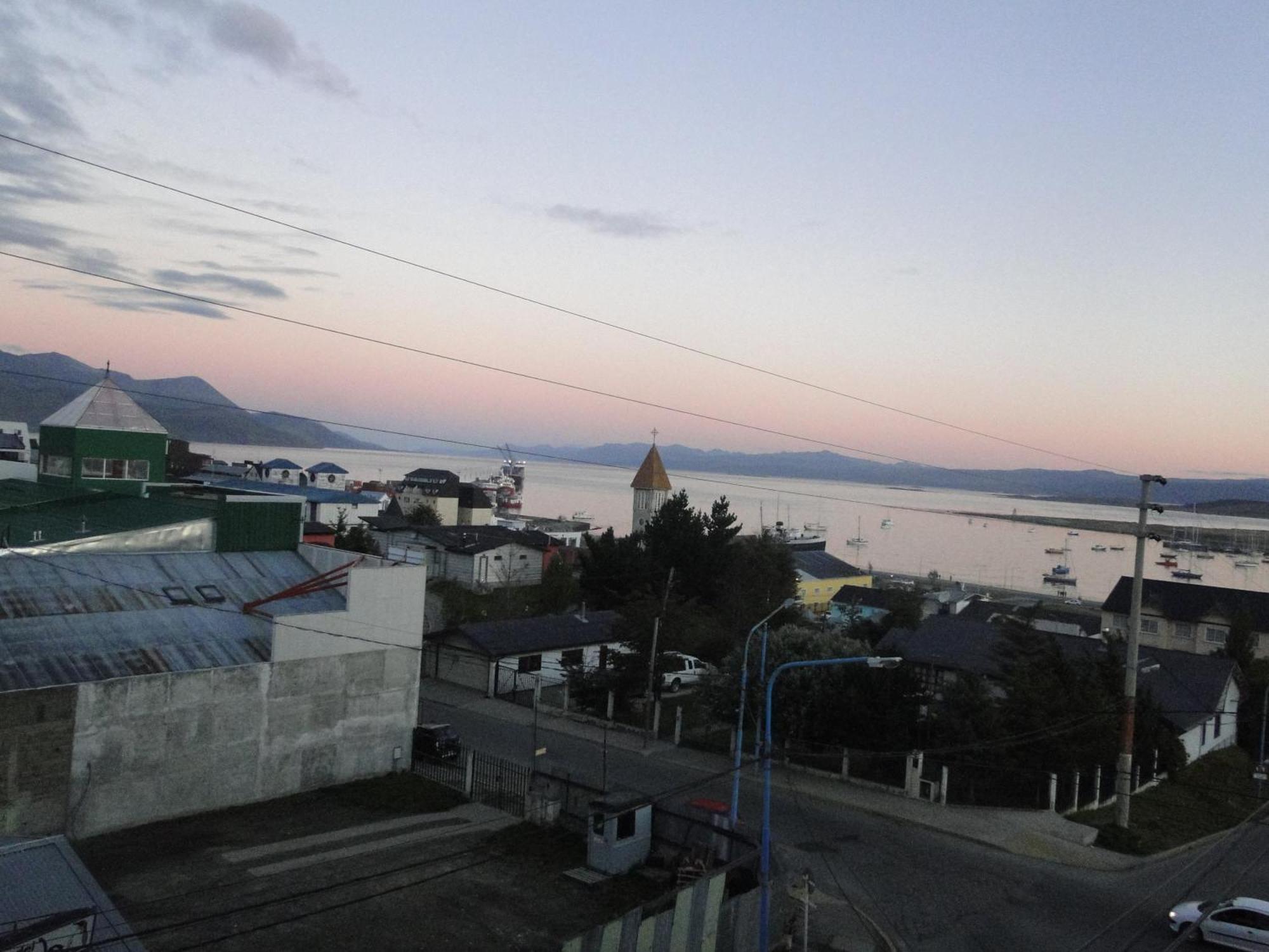 Hotel Mustapic Ushuaia Esterno foto